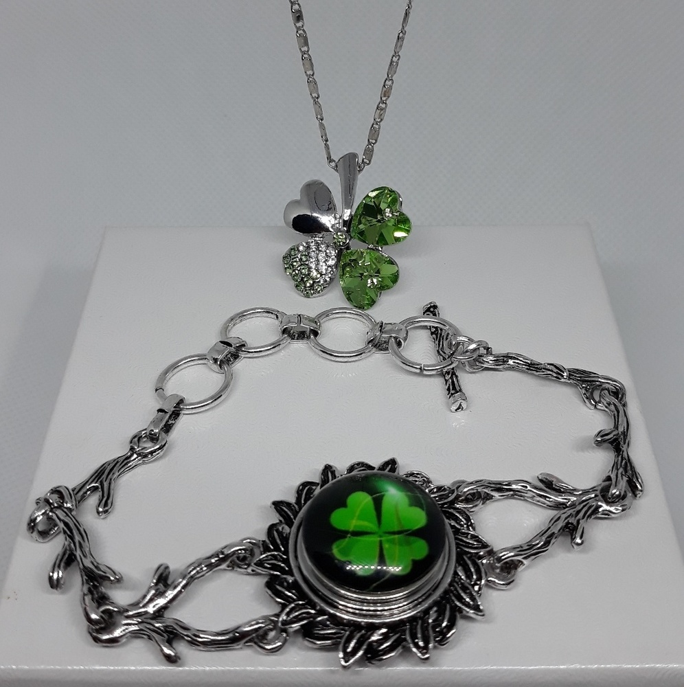 St Patrick's Day Necklace Set